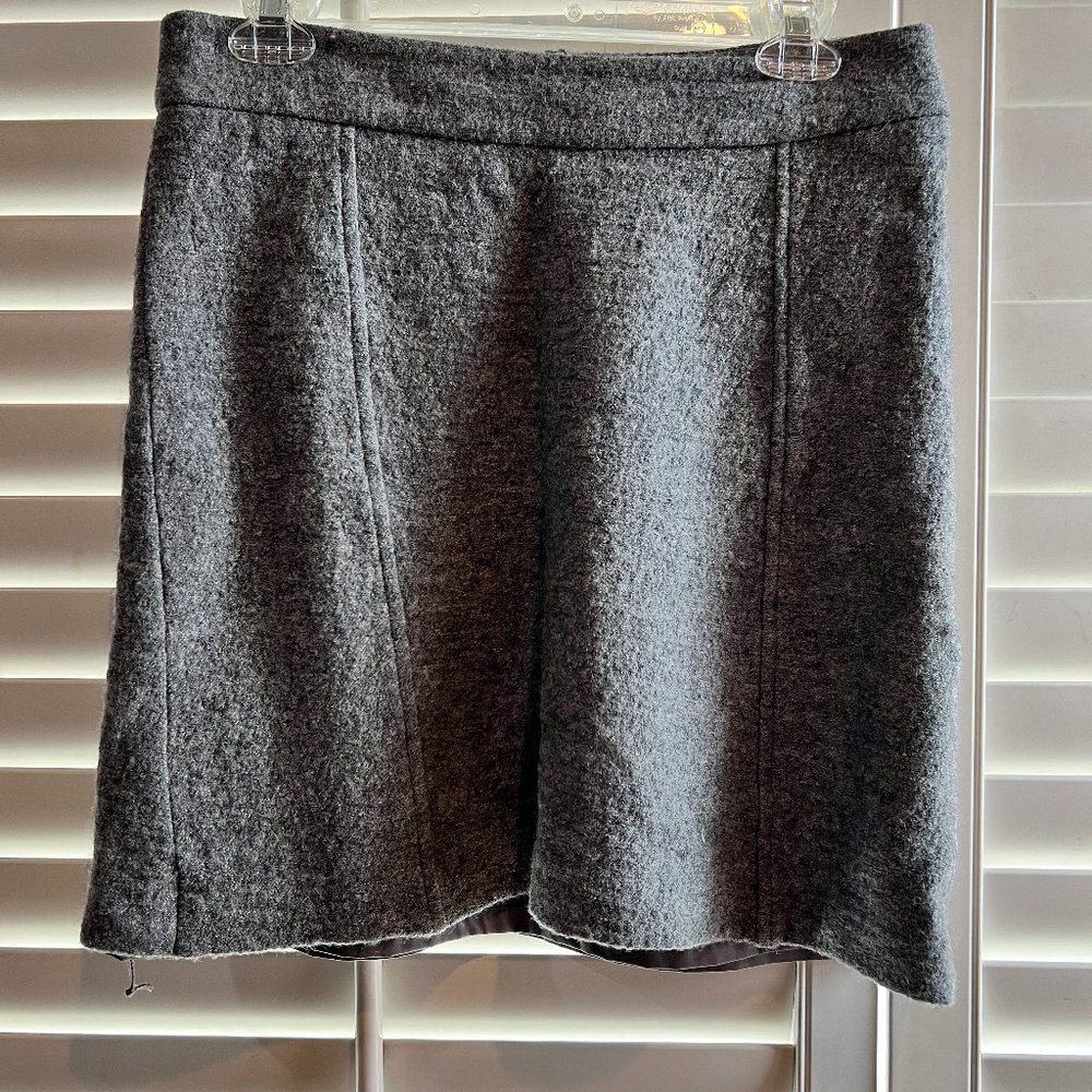 Ann Taylor Factory: Skirt - size 4